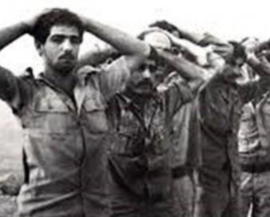 تصاویر دیده نشده از فرزند امام خامنه ای در جبهه دفاع مقدس