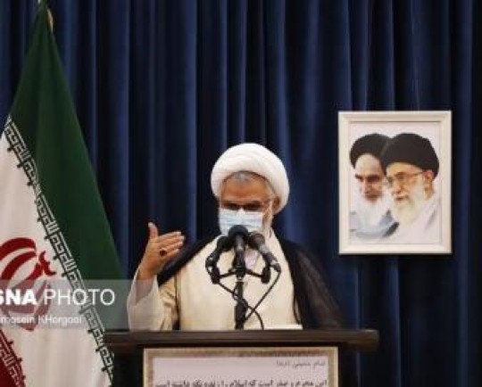 شهدا در هر کوی و برزن پرچمهای آزادگی ما هستند/نگاه نژادپرستانه در غربی ها مشهود است