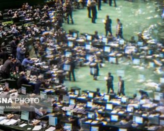 نباید نیاز آمریکا به کاهش قیمت بنزین بدون توجه به خواستههای ایران تأمین نشود