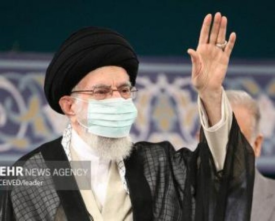 جمعی از نخبگان جوان با حضرت آیتالله خامنهای دیدار کردند