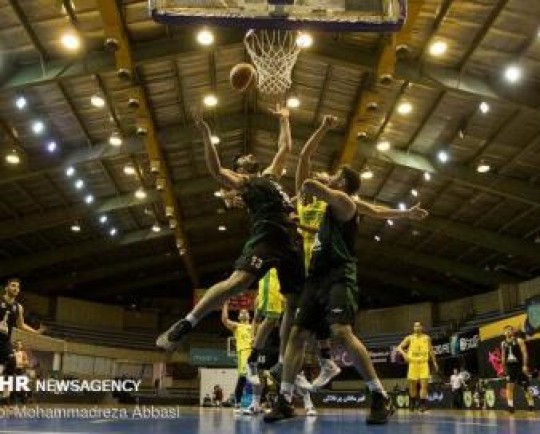یک بام و دو هوا برای شرکتکنندگان در لیگ بسکتبال غرب آسیا