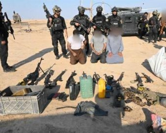 به دام افتادن پنج تروریست داعشی در صحرای الانبار