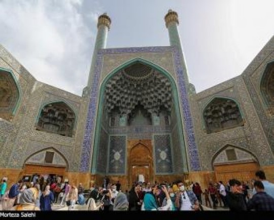 ترکهای مسجد جامع اصفهان ربطی به فرونشست ندارد/استحکامبخشی سیو سهپل و پل خواجو در اولویت است