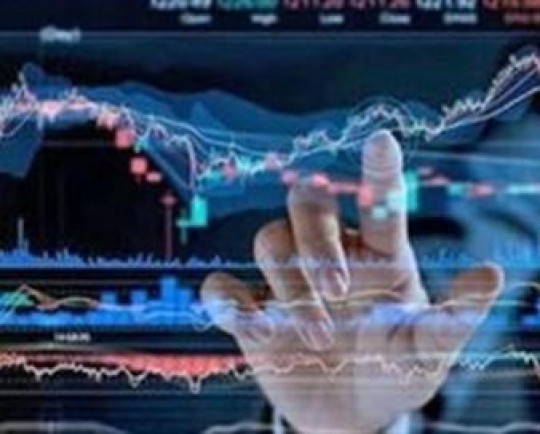 جولان دلالان ارزی کانالهای تلگرامی در روز تعطیل/ قیمتسازیهای کاذب در بازار ارز