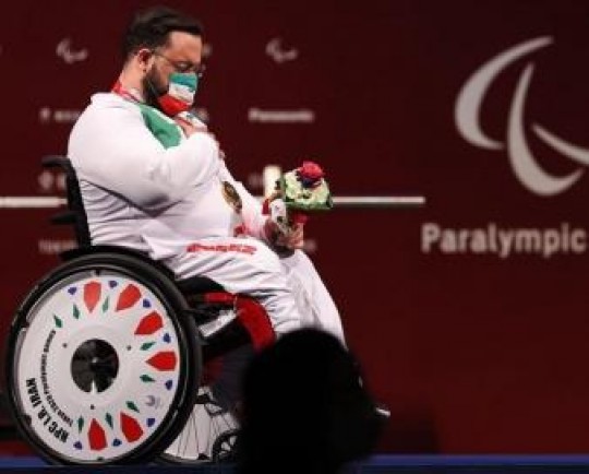 رستمی: مرام و بزرگمنشی شهید سلیمانی باید درس بزرگی برای ما باشد