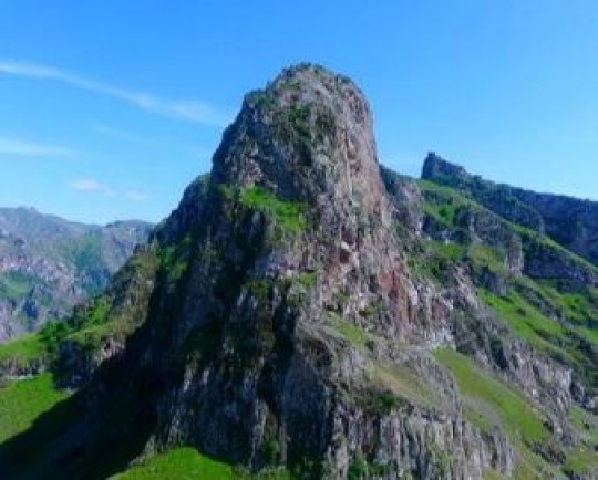 گذری کوتاه بر طبیعت محسور کننده «قیزقلعهسی» در انگوت