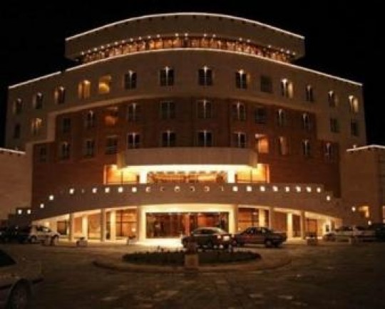 زنجان هتل 5 ستاره ندارد/دعوت از سرمایهگذاران برای ساخت هتل