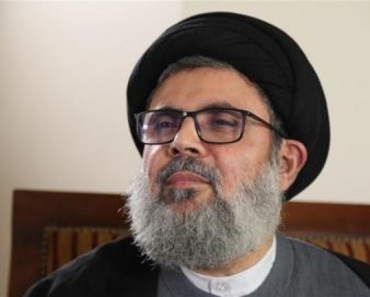 وقتی پسر پهلوی را در اسرائیل دیدیم، بسیار خندیدیم/ راهحل لبنان در سفارتخانههای خارجی نیست