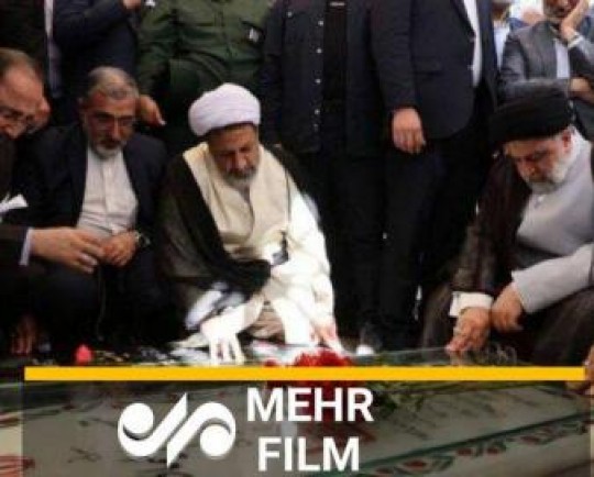 حضور رئیسجمهور بر مزار سردار شهید حاج قاسم سلیمانی